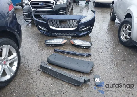 2017 Jaguar F-Pace 20D R-Sport z USA, uszkodzony, nr VIN SADCL2BNXHA085318